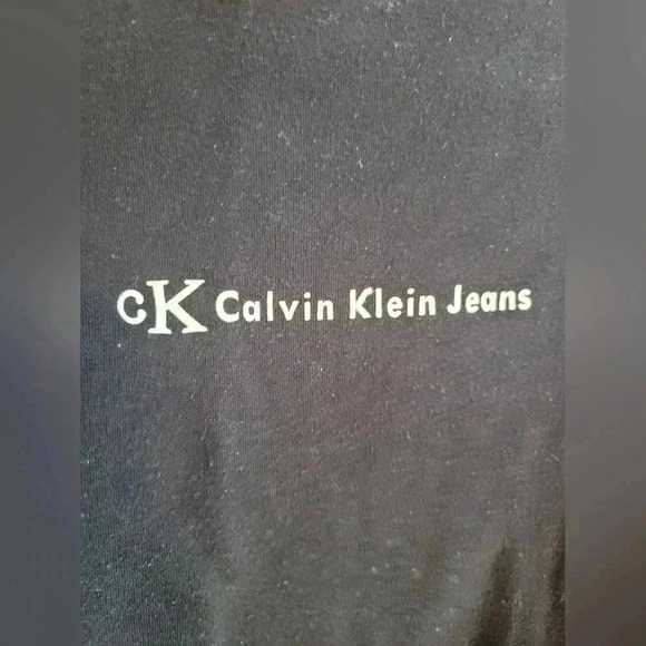 Calvin Klein T-Shirt - Picture 2 of 5